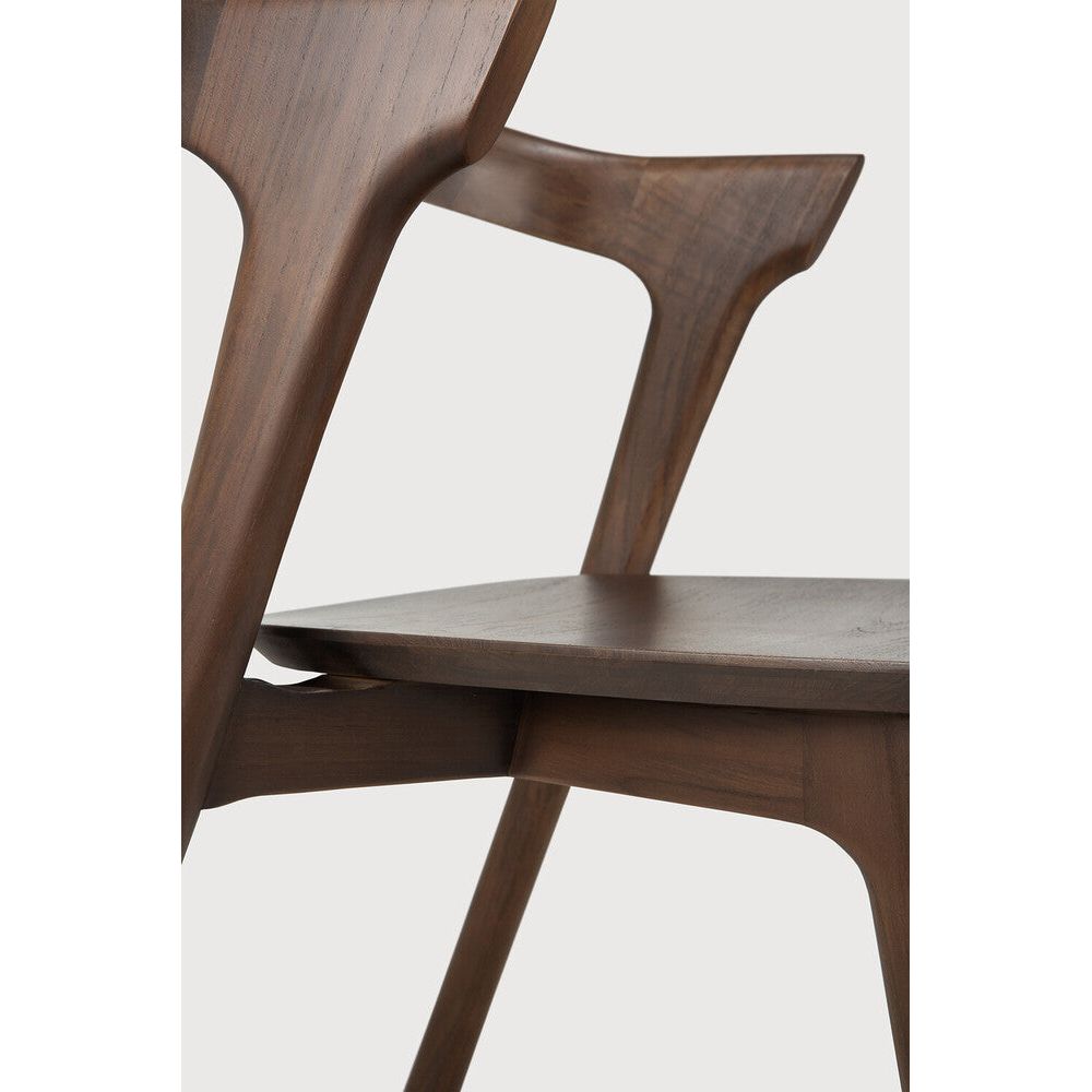 Reminiscent of a goat's curved horns, the Bok collection combines sculptural elegance and contemporary crafting into a graceful and airy form. Over the years, the Bok dining chair has become one of Ethnicraft's most recognisable designs.Weight : 33 lb Dimensions: 24. Amethyst Home provides interior design, new construction, custom furniture, and area rugs in the Newport Beach metro area